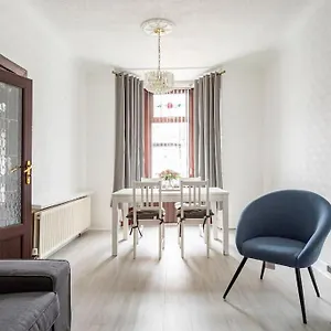  Holiday home Town House